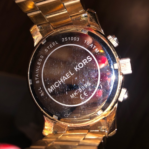 Michael Kors large rose gold watch - Picture 3 of 4